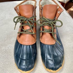 NAVY DUCK BOOTS